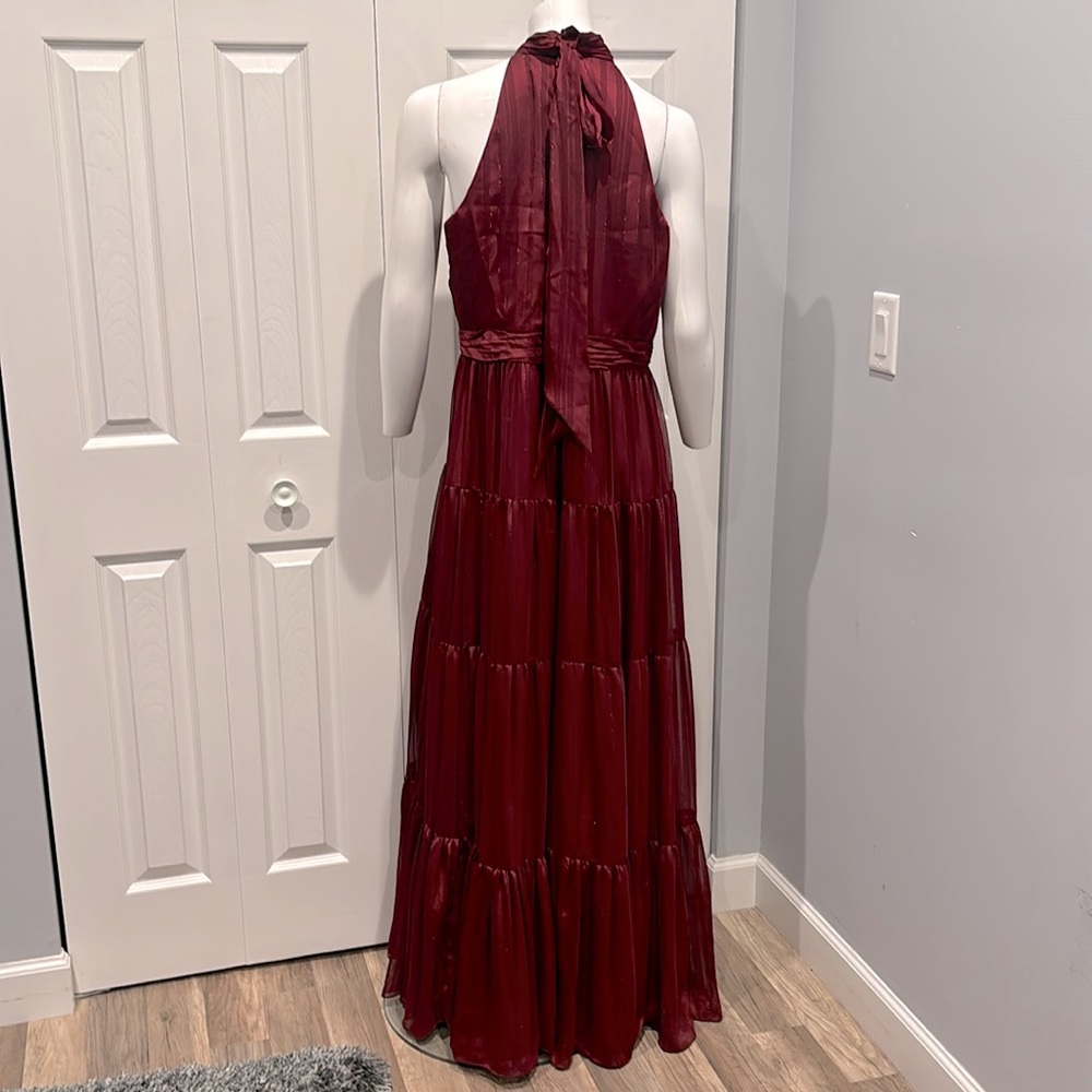NWOT Mac Duggal burgundy tiered halter gown - Picture 13 of 16